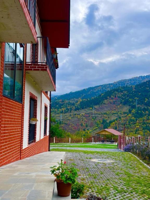 Holiday Borjomi Qvibisi 外观 照片